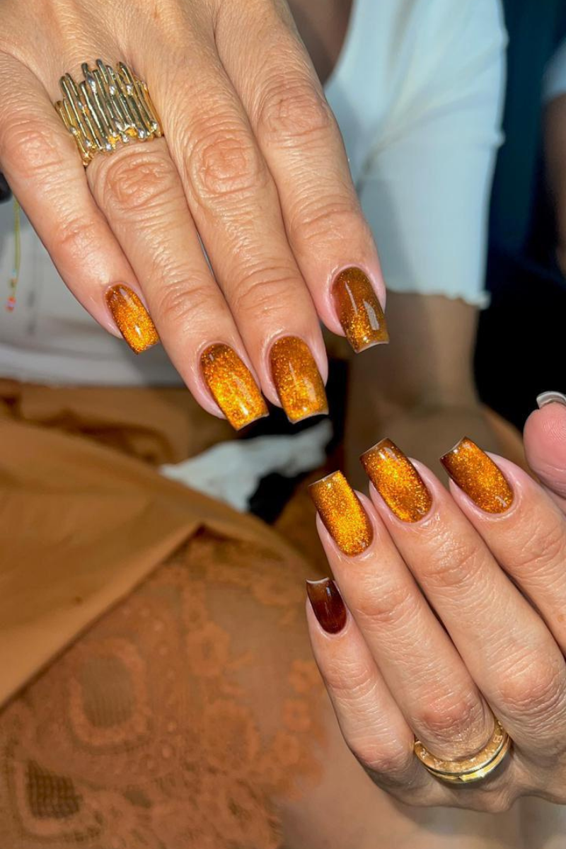 Manicure profesional con acabado impecable